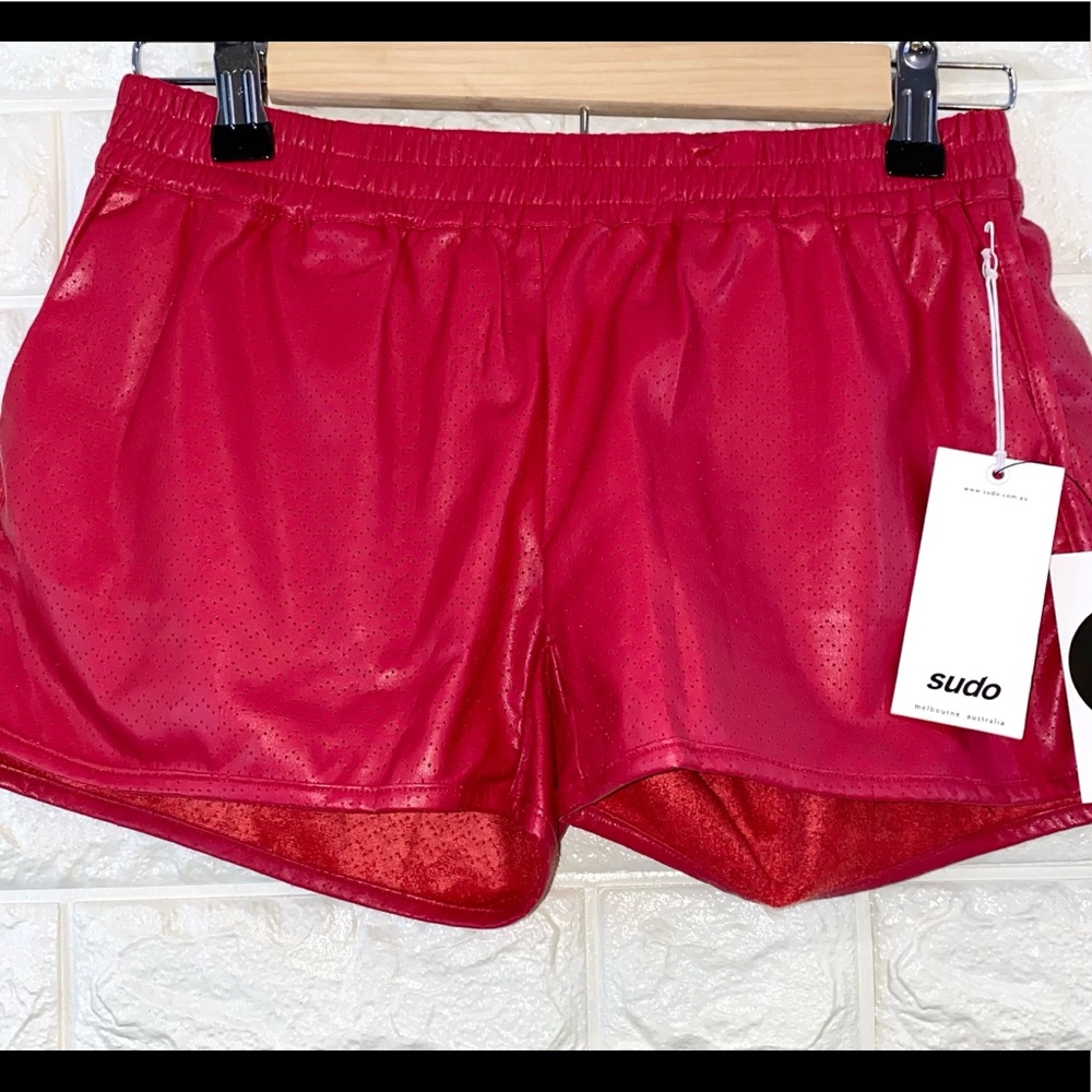 NEW. SUDO FAUX LEATHER SHORTS.